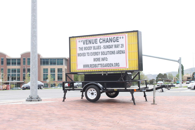 Lagging oil spill cleanup prompts change of venue for Moody Blues concert