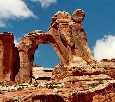 Judge says Angel Arch road to stay closed to vehicles