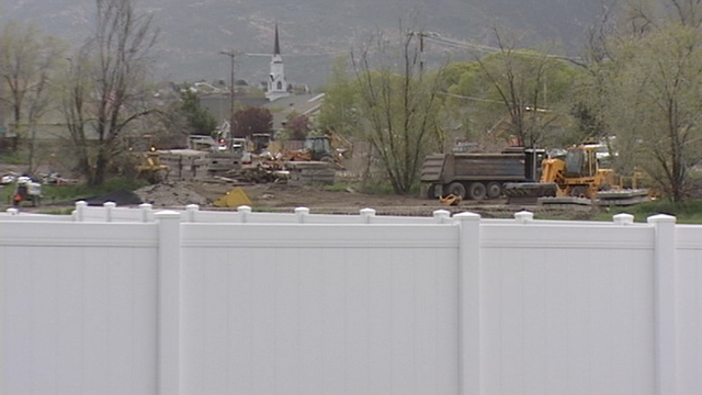 Sandy leaders change minds, allow UTA to build parking lot