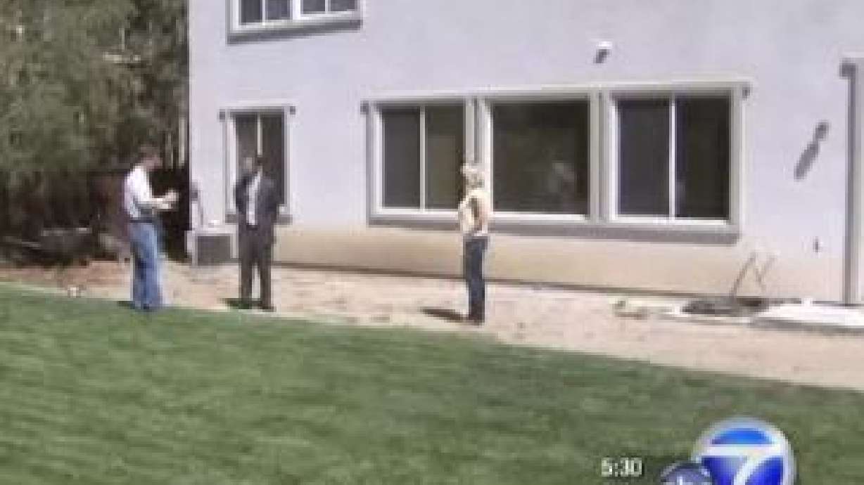 Homeowners Find Out Their House Is Stolen, Continue Making Mortgage Payments