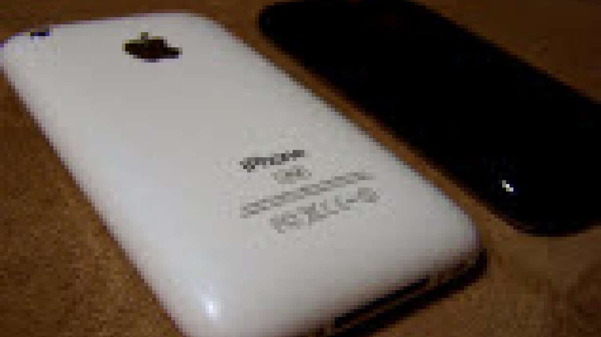 Report: Apple May Offer iPhone 3GS For Free Under Contract When iPhone 5 Comes Out