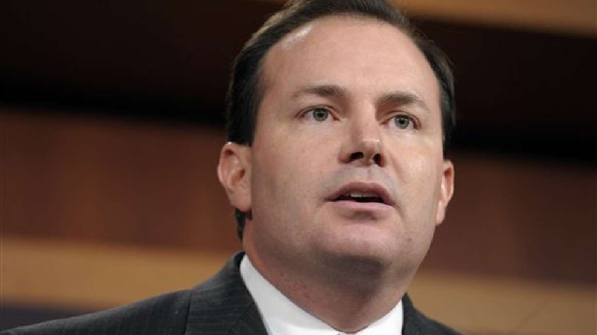 Drop tax rate from 35 to 5 percent for overseas revenue, says Lee