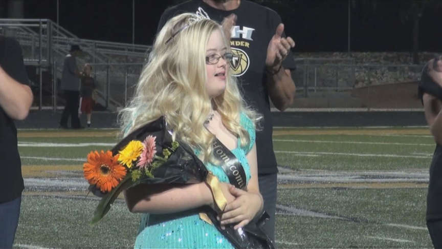 Sisters with Down syndrome serve as homecoming queens at Desert Hills High