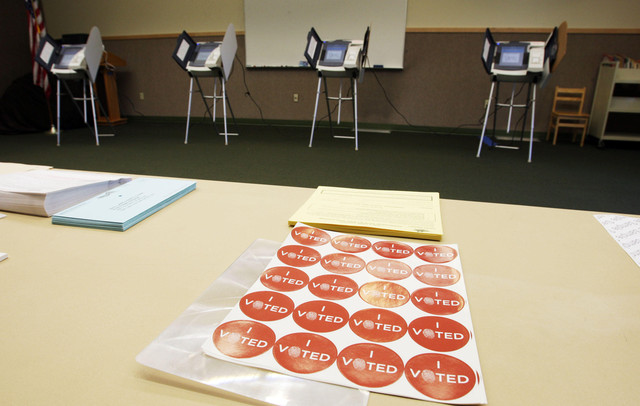 Most incumbents advance in primary election