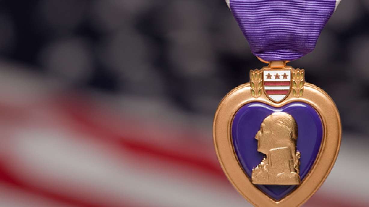 Utah soldiers receive purple hearts