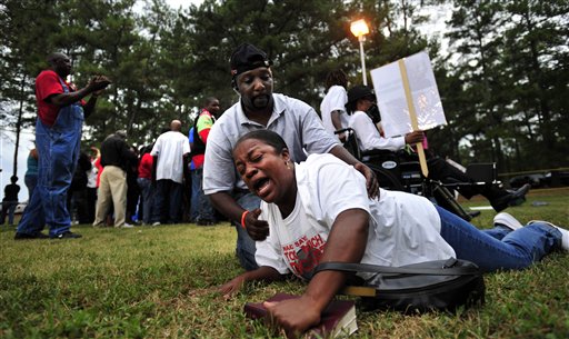 Davis' backers seek next step after execution 