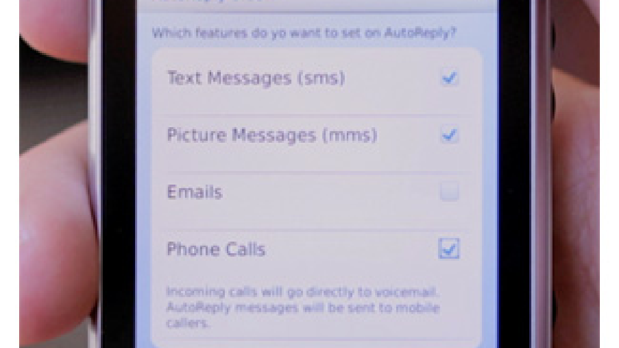 AT&T launches app to combat texting while driving
