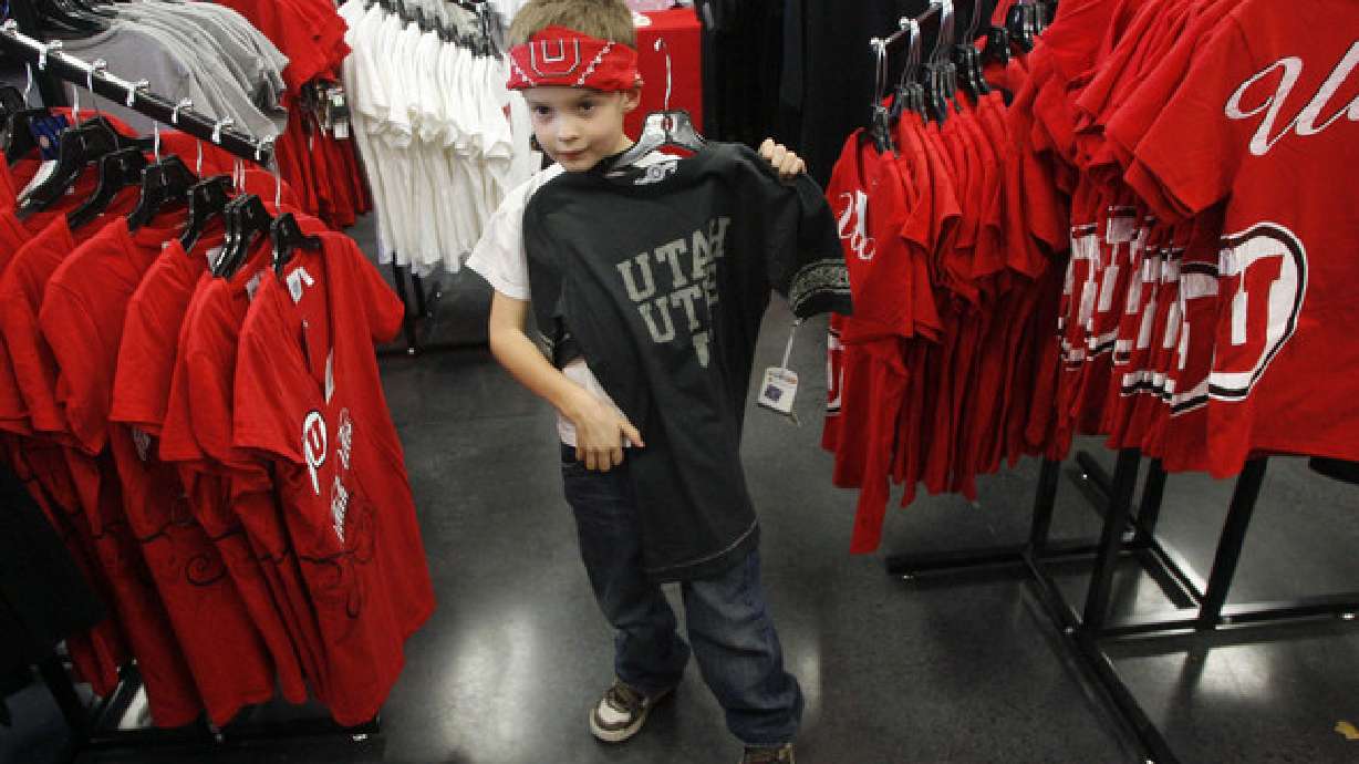 With move to Pac-12, U. sees more knock-off merchandise