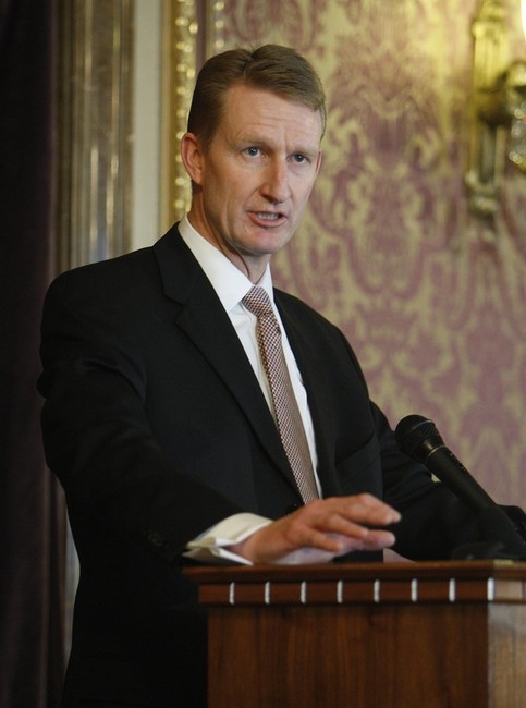 Hinckley Institute director accused of misusing donation