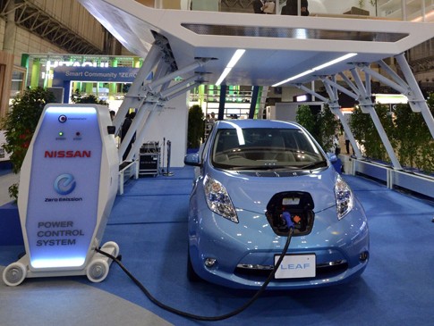 Nissan's new charging technology will juice your EV in ten minutes, ten years from now