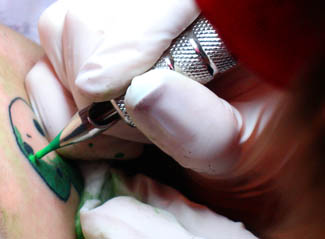 No tattoos, piercings for Utah teens without parent present, bill says 