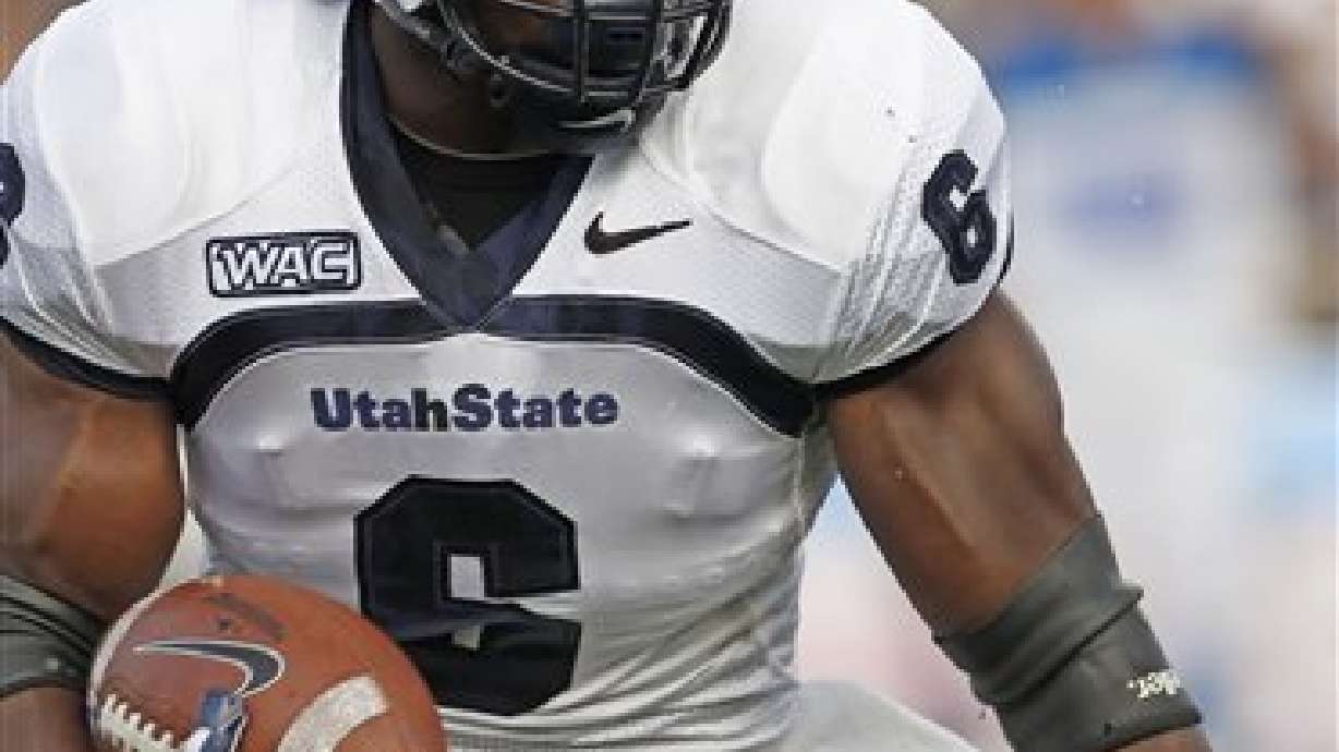 2 Aggies tabbed to Phil Steele's Midseason Honorable Mention All-America Football Team; 11 on All-WAC list