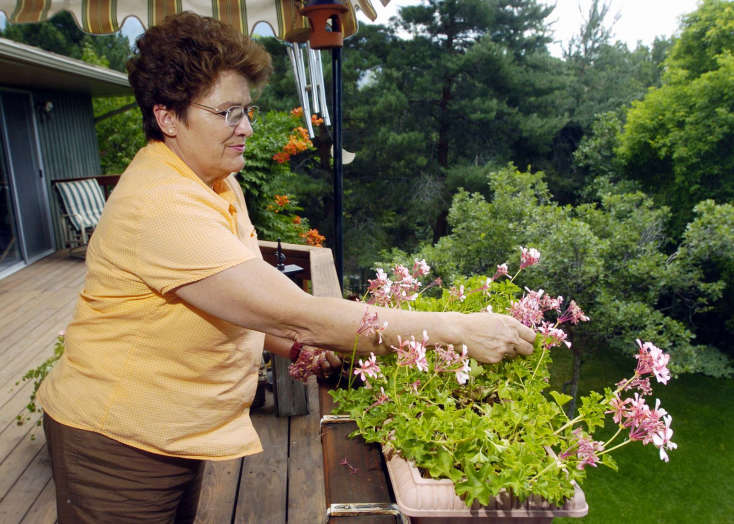 Arthritis patients encouraged to keep moving