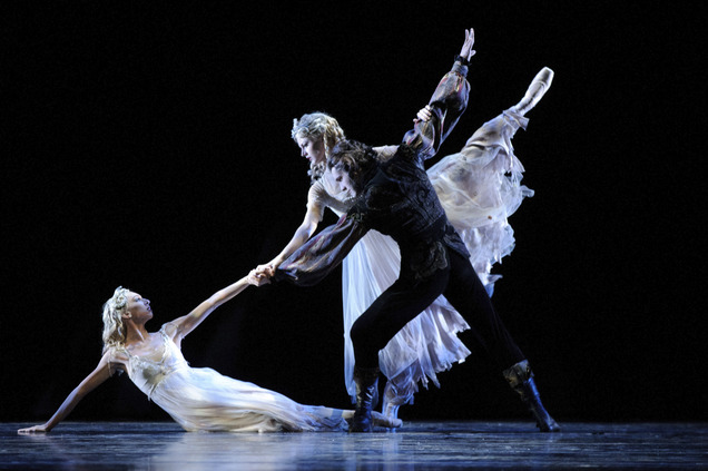 Audiences devour Ballet West's 'Dracula'