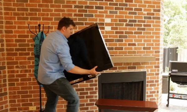 AT&amp;T U-verse set-tops go wireless, free you to herniate yourself moving your HDTV around