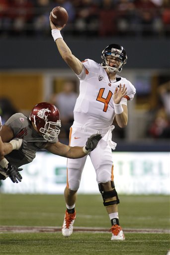 Oregon State quarterback Sean Mannion throws 
against Washington State. (AP Photo/Ted S. 
Warren)