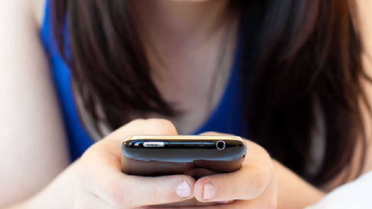 Longtime ban on cellphones at NYC public schools is lifted