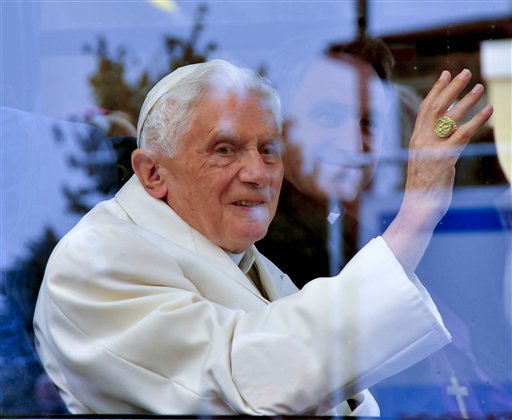 Religion Roundup: Buddhists, Hindus, Muslims join pope's call for peace