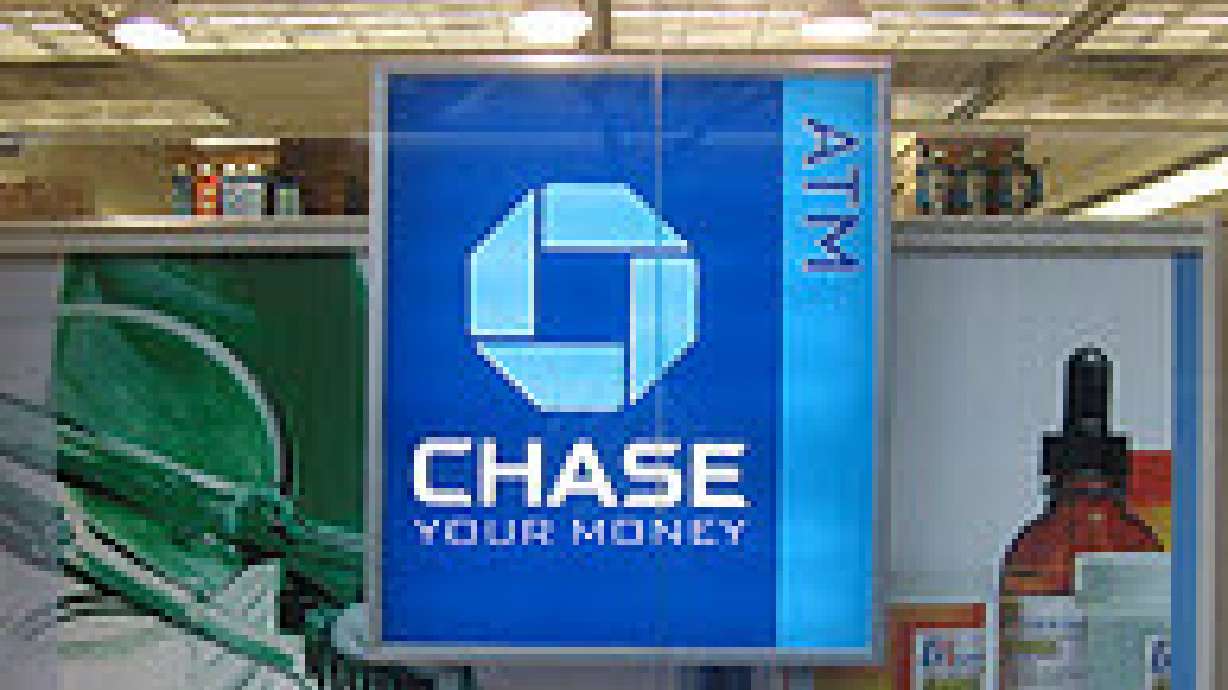 Chase Drops Plan For $3 Debit Card Fee
