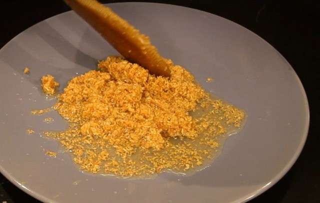 Cellulose, or wood pulp, is an increasingly
common food additive which allows foot to
maintain a moist, smooth mouthfeel without adding
sugar or fat to the product.