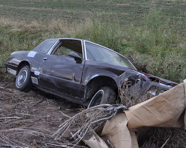 Before stealing the front loader, Burress is
accused o stealing this car and crashing it.
This was after he stole another car from a Layton
dealership which ran out of gas.