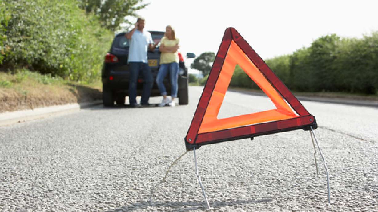 How to make a disaster supply car kit