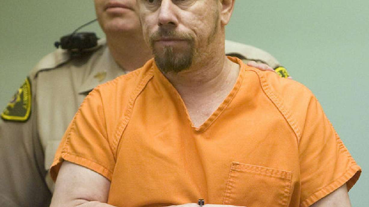 Man accused of killing sheriff's deputy requests new attorney