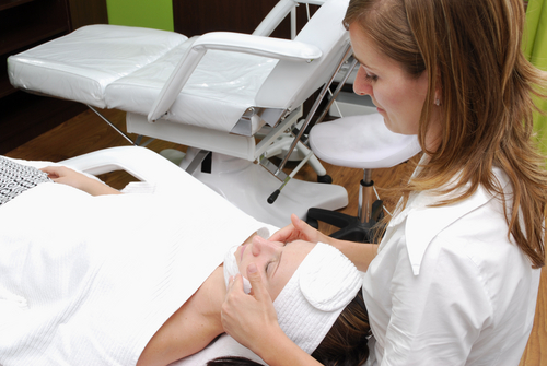 Factors contributing to high rates of cosmetic surgery in Utah