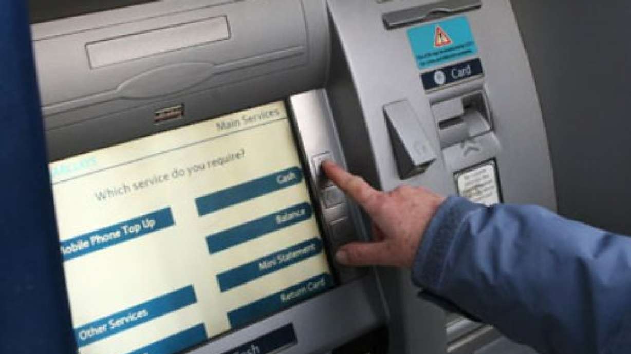 ATM Company In NYC Offers Free Transactions In Exchange For Advertisements