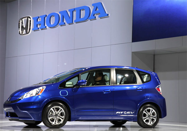 Honda Fit EV goes lease-only for 2012, should hit US next summer for $399 per month (video)