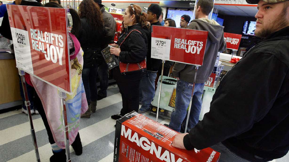 Utahns stay up for Black Friday deals