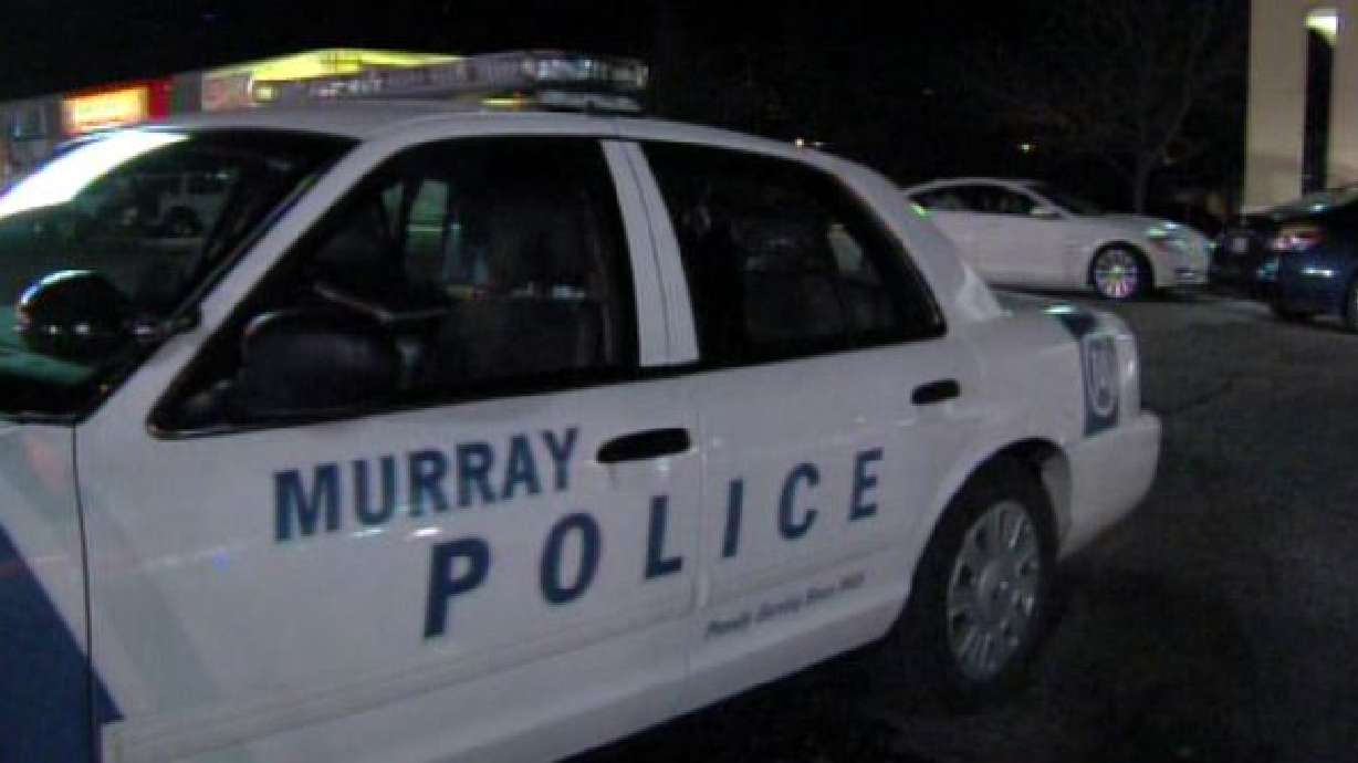 Man arrested after stabbing neighbor in abdomen, police say