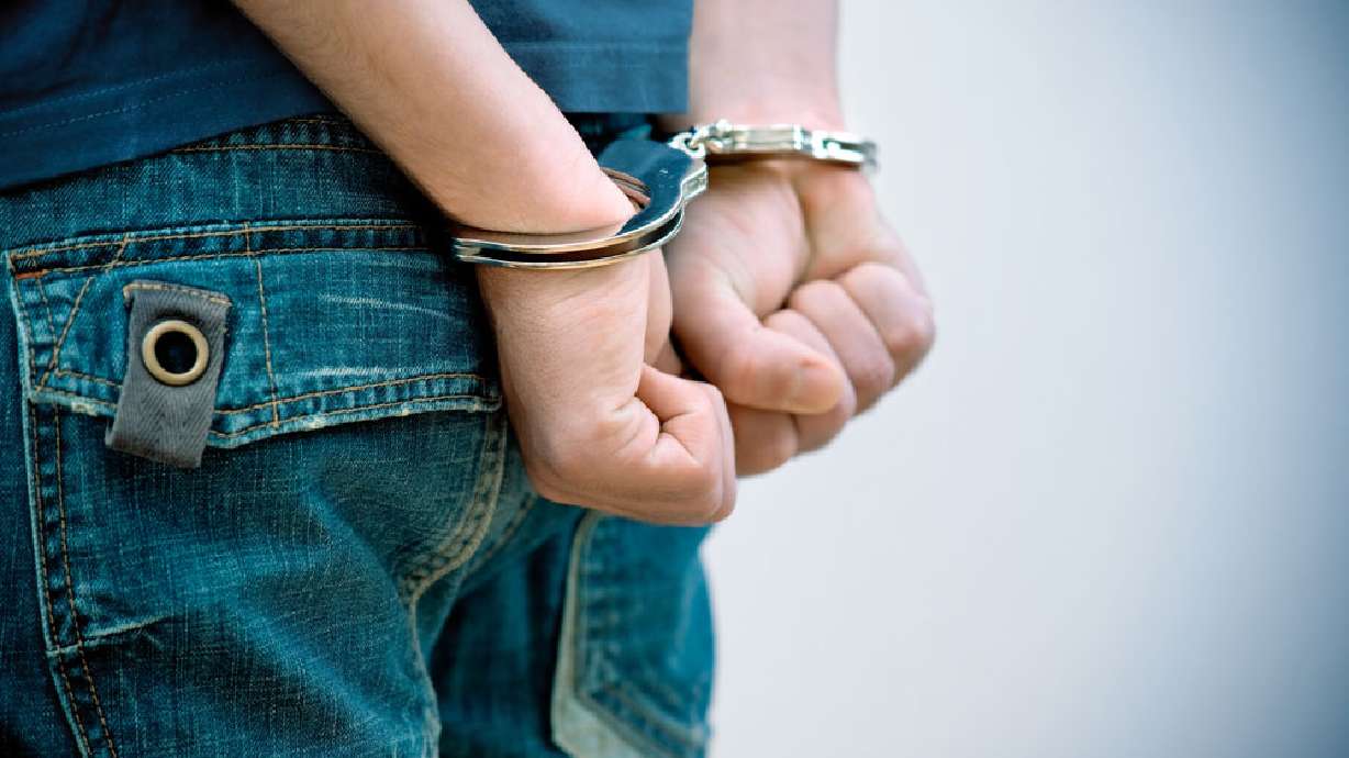 Man who imitated cop sentenced for child porn
