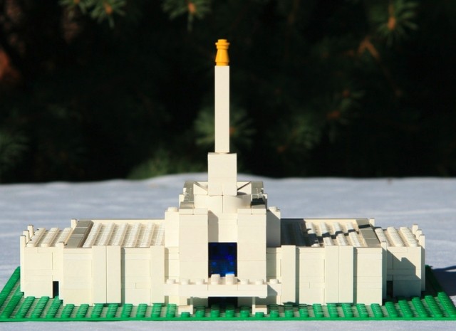 Model LDS temples — LEGO and wooden — built in Mormon homes