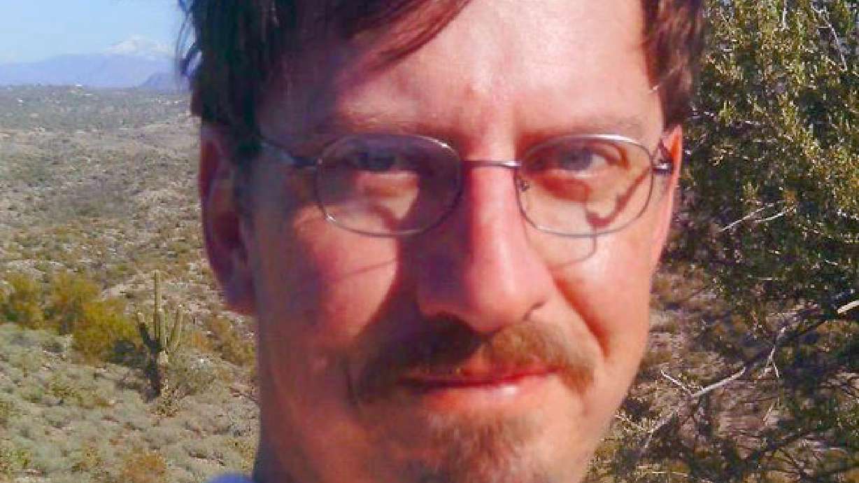 Vernal police searching for missing Arizona man