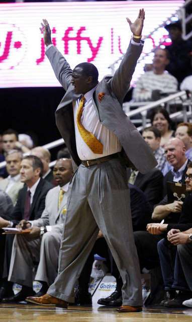 Jazz head coach Tyrone Corbin yells at one of
the referees after a no call. (Deseret News)