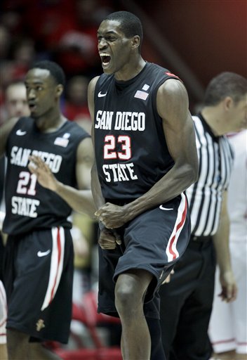 San Diego State's DeShawn Stephens celebrates a
run of baskets against New Mexico. (AP
Photo/Craig Fritz)