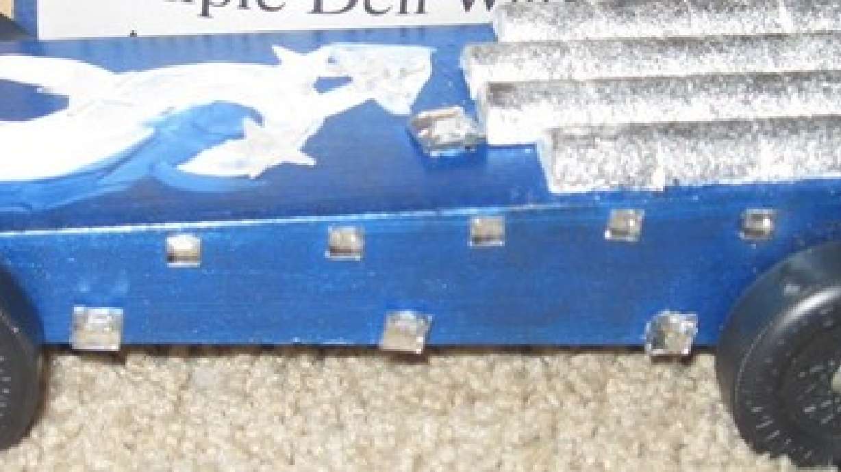 Momsensical: The pinewood derby 'Bling-Mobile'