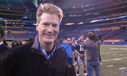 Super Bowl XLVI: Patriotic thing to do, cover this Giant event