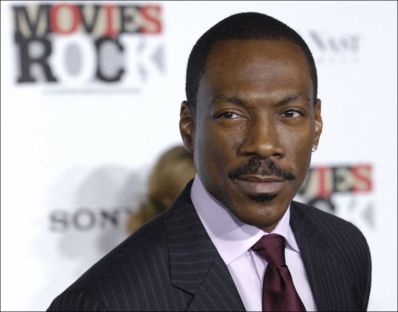 Social media kills Eddie Murphy