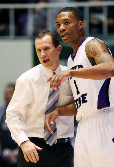 Weber State University's head coach Randy Rahe 
talks with Damian Lillard. (Ravell Call, 
Deseret News)