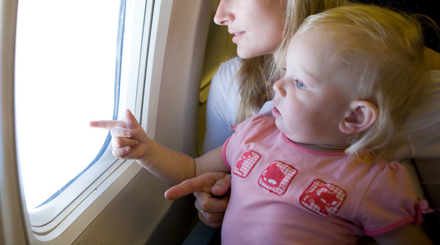 5 ways to make flying with kids a breeze