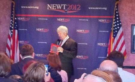 On the trail: An Etch A Sketch and Obama's sign language