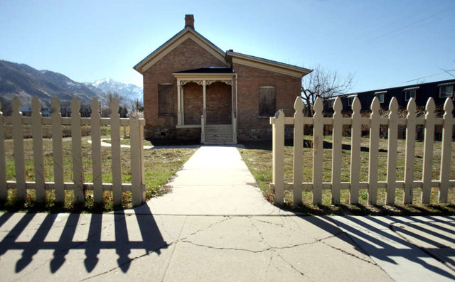 Historic Casto house must be moved, demolition possibility