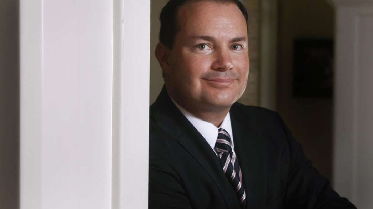 Lee hopes amendment to cybersecurity bill can ban late-term abortions