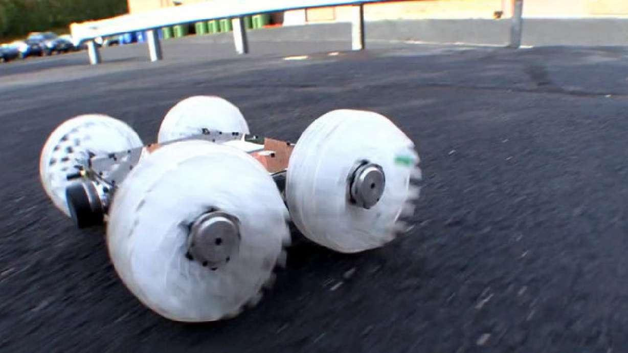 RC robot can leap tall buildings in a single bound