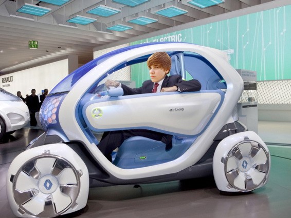 Renault's Twizzy EV for 16 year-olds comes too late for Justin to skip the DMV queue