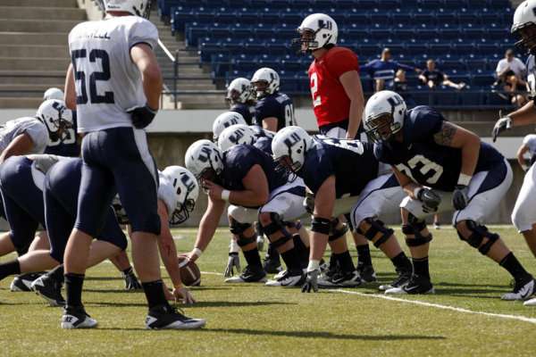 Adam Kennedy and offensive line (Photo by Josh Munns)
