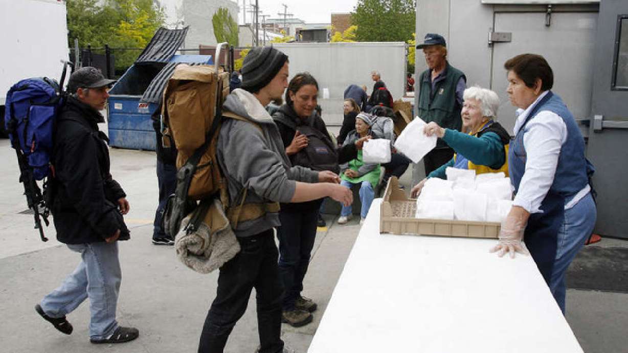 Ending chronic homelessness by 2015 is a possibility, advocates say
