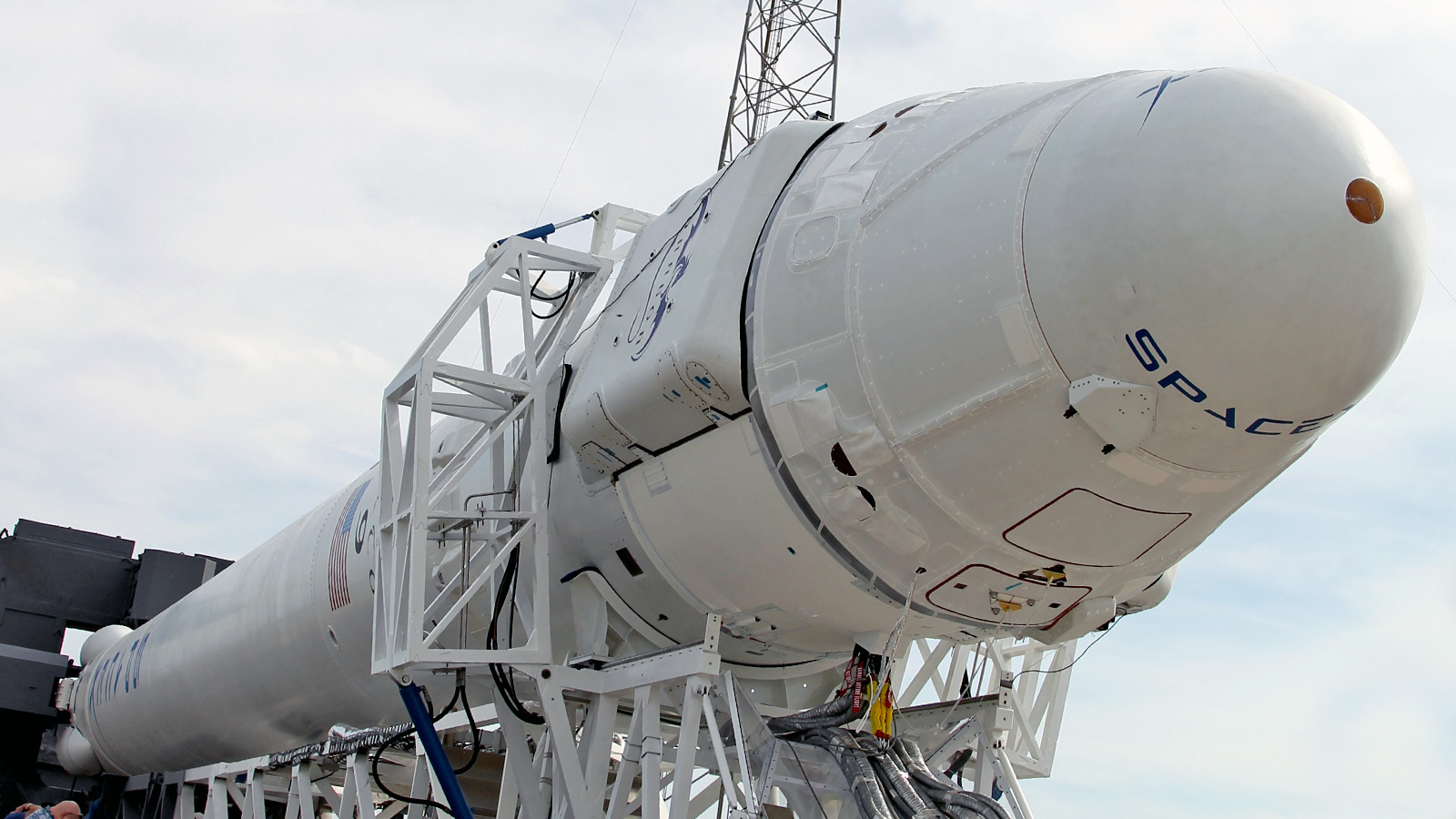 This Is the First Private Spaceship That Will Dock to the International Space Station [Space]